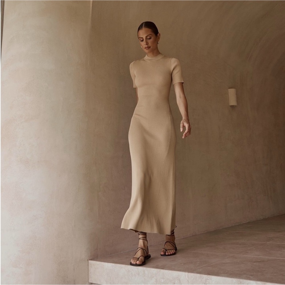 Dissh Maxi Short Sleeve Ribbed Knit Dress Nude XL